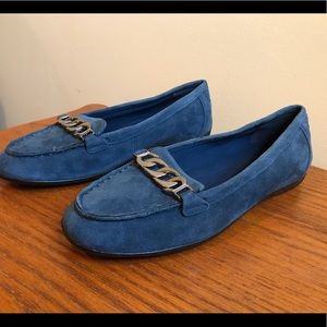 NEW Easy Spirit size 7 blue suede loafers